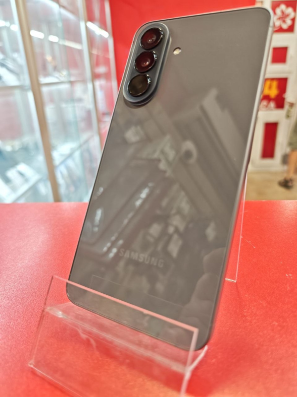 Мобильный телефон Samsung Galaxy A57