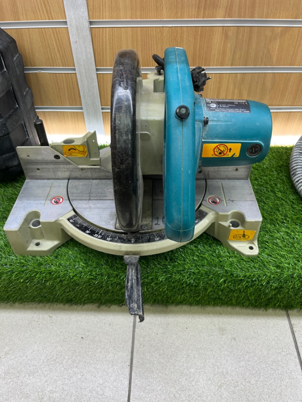 Торцовочная пила Makita ls 1040