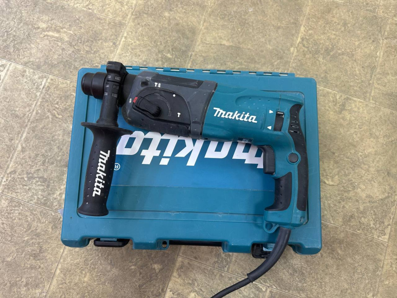 Перфоратор Makita HR 2470