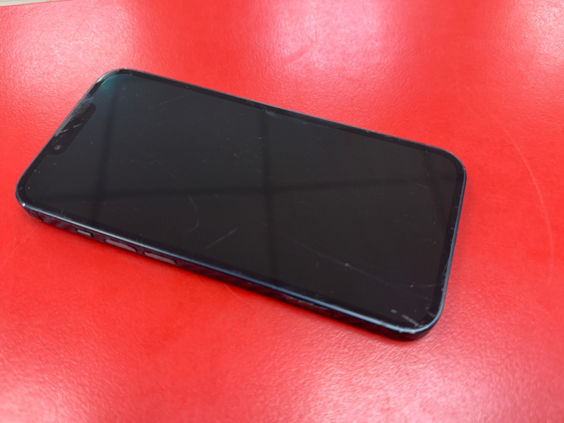 Мобильный телефон Apple iPhone 13