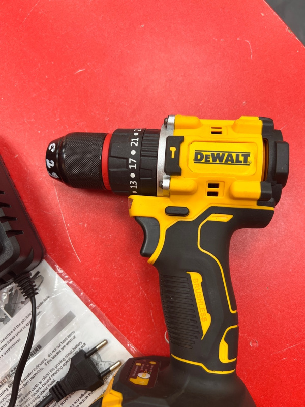 Дрель Dewalt Не указана